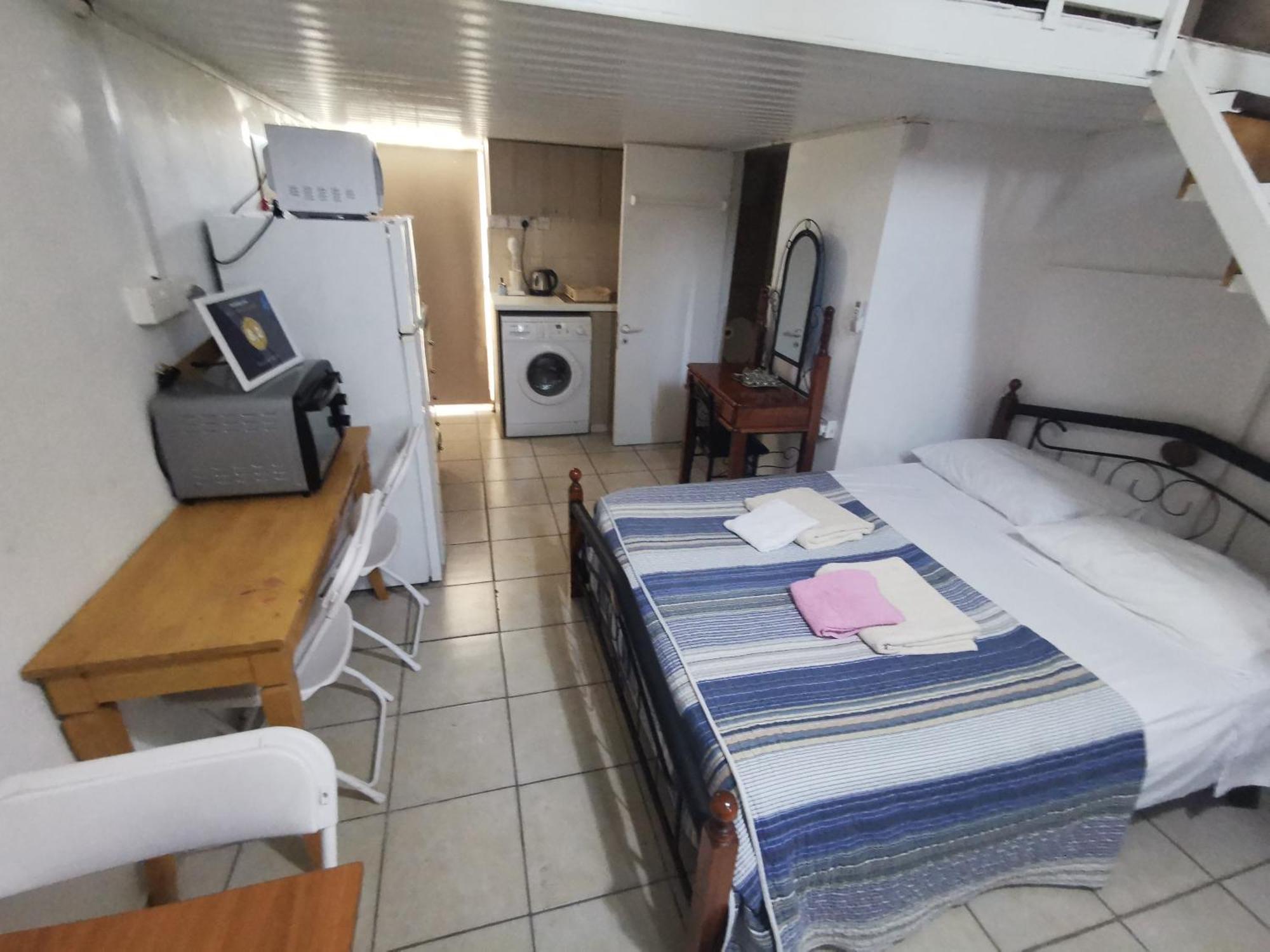 Strovolos Rooms Studios ニコシア 部屋 写真